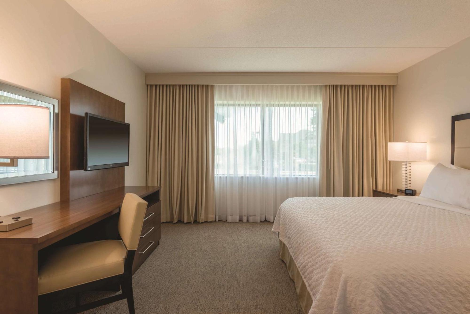 Embassy Suites By Hilton Milwaukee Brookfield Ngoại thất bức ảnh