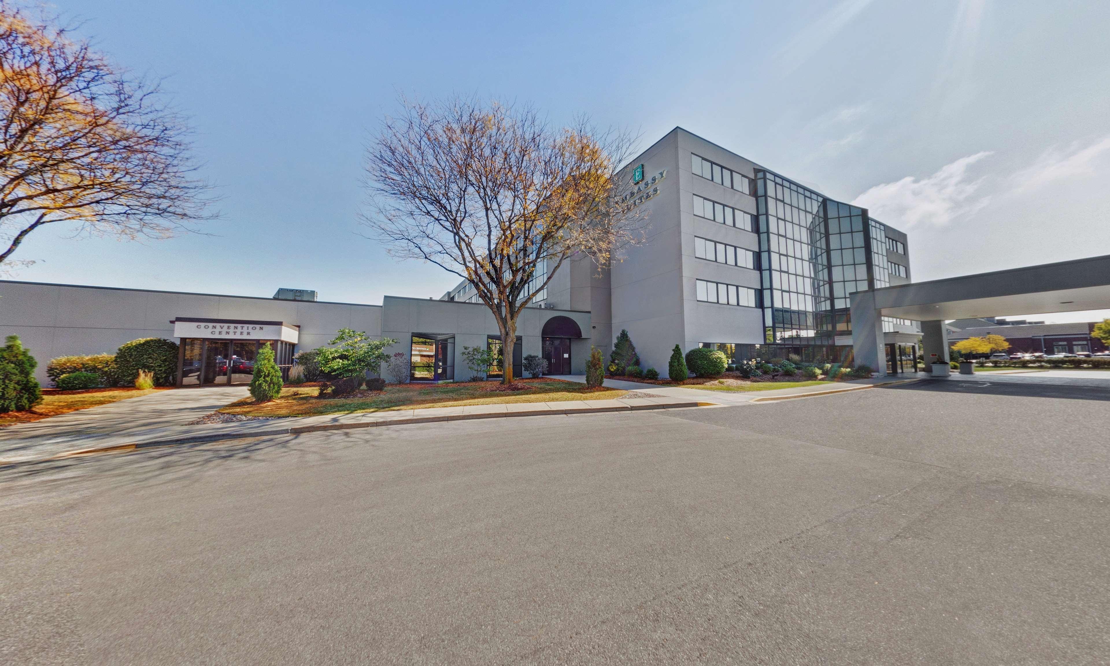 Embassy Suites By Hilton Milwaukee Brookfield Ngoại thất bức ảnh
