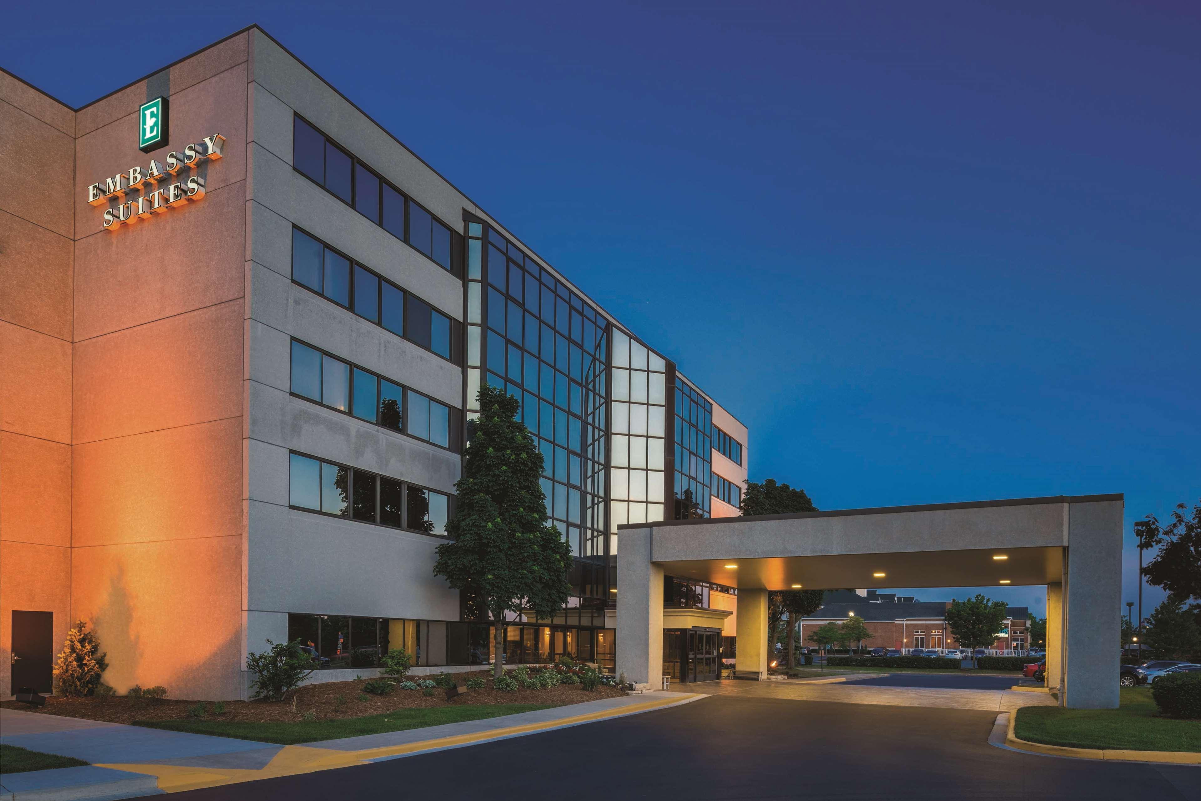 Embassy Suites By Hilton Milwaukee Brookfield Ngoại thất bức ảnh
