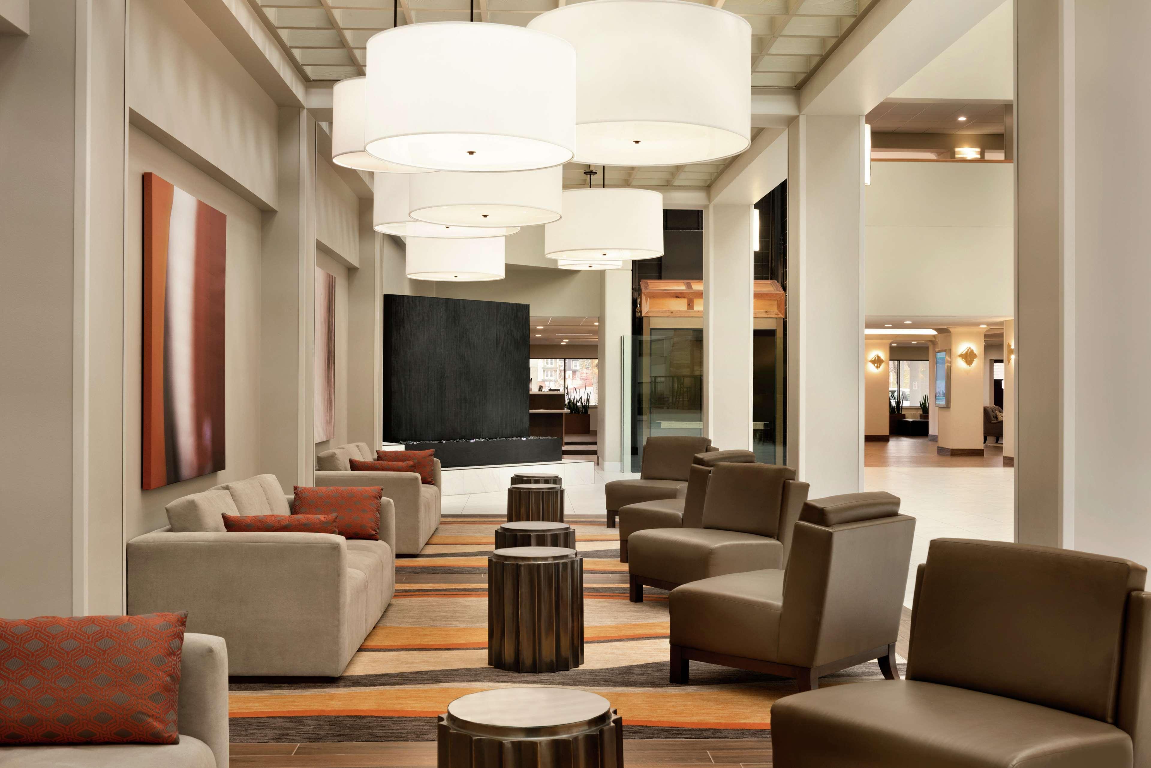 Embassy Suites By Hilton Milwaukee Brookfield Ngoại thất bức ảnh