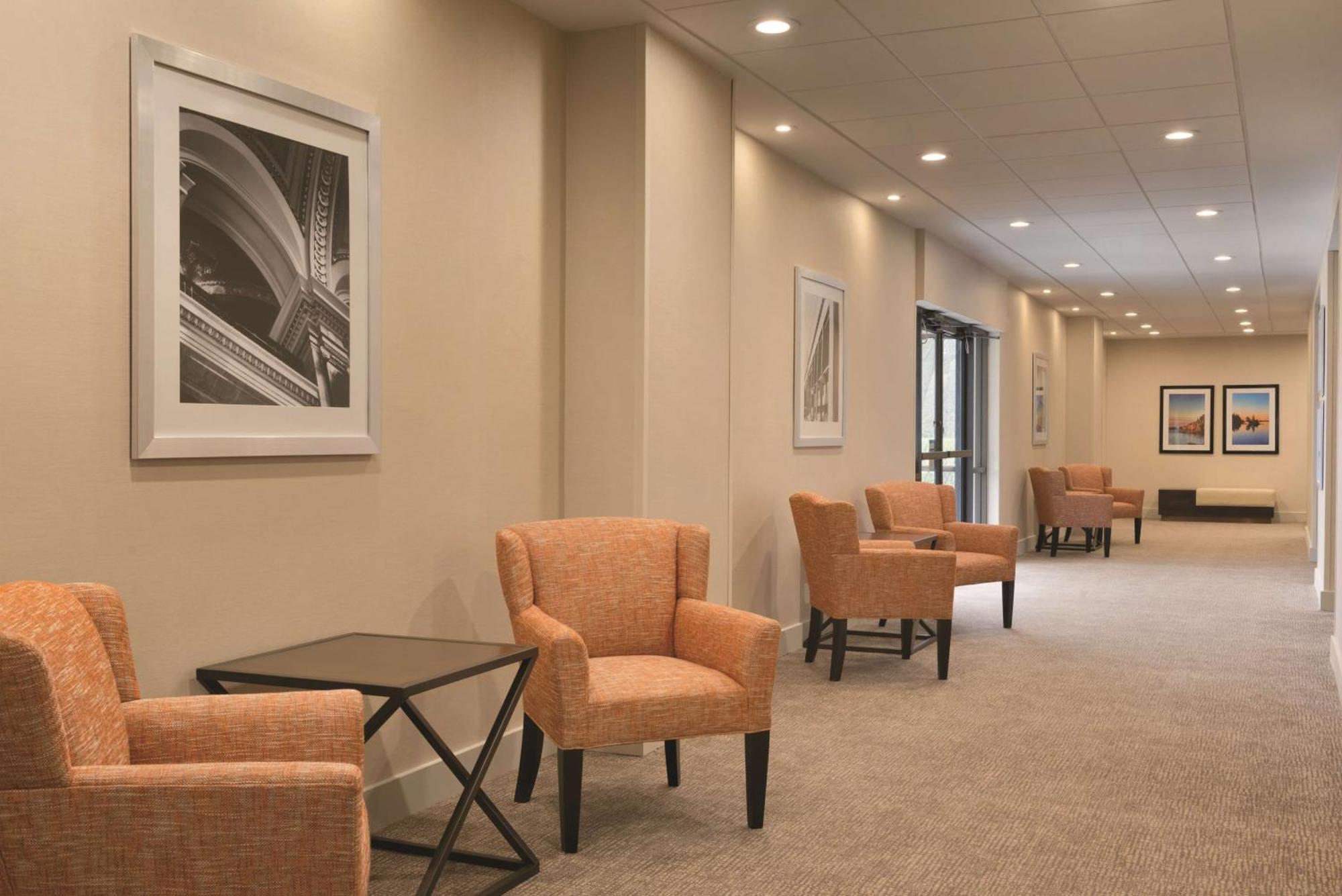 Embassy Suites By Hilton Milwaukee Brookfield Ngoại thất bức ảnh