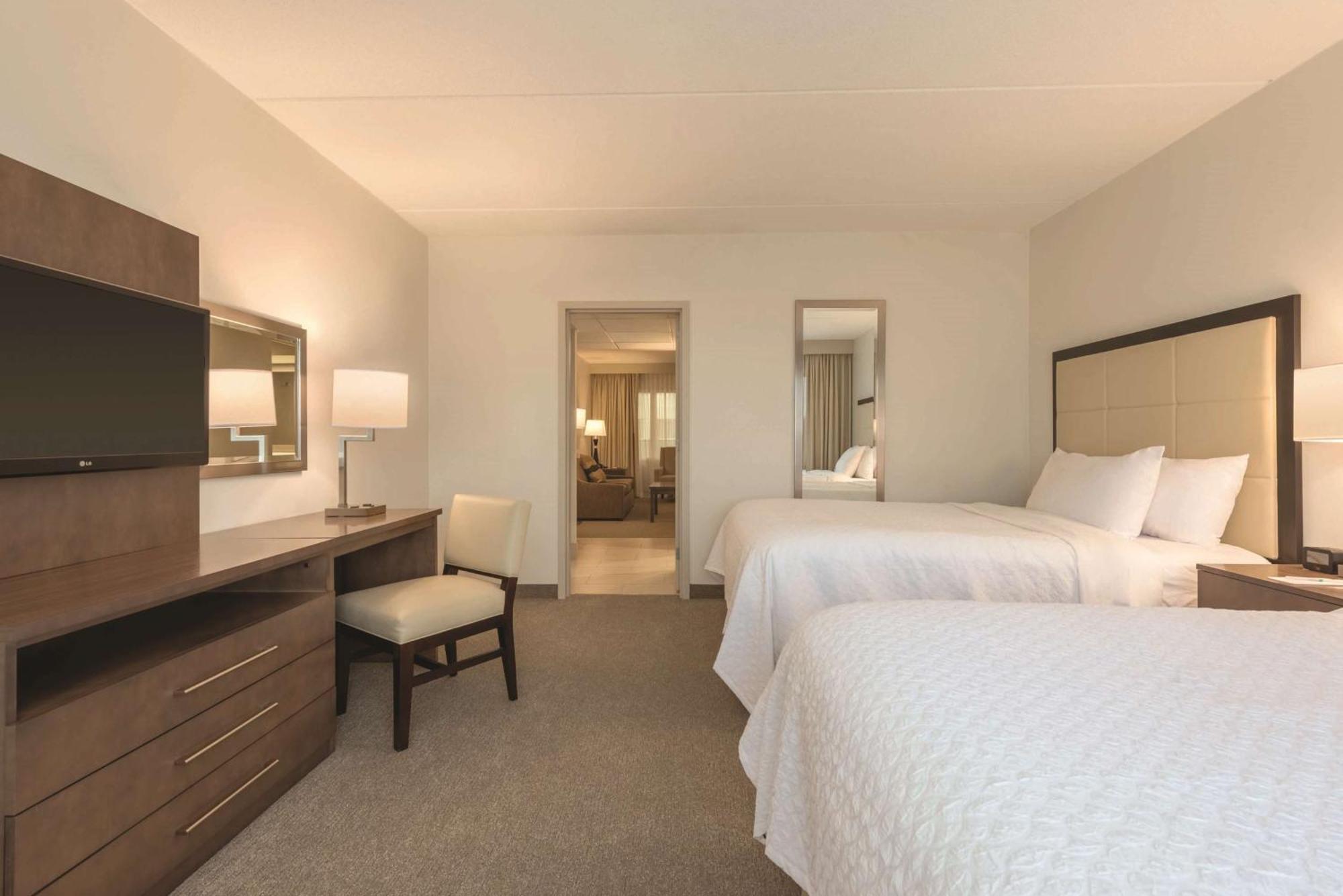 Embassy Suites By Hilton Milwaukee Brookfield Ngoại thất bức ảnh