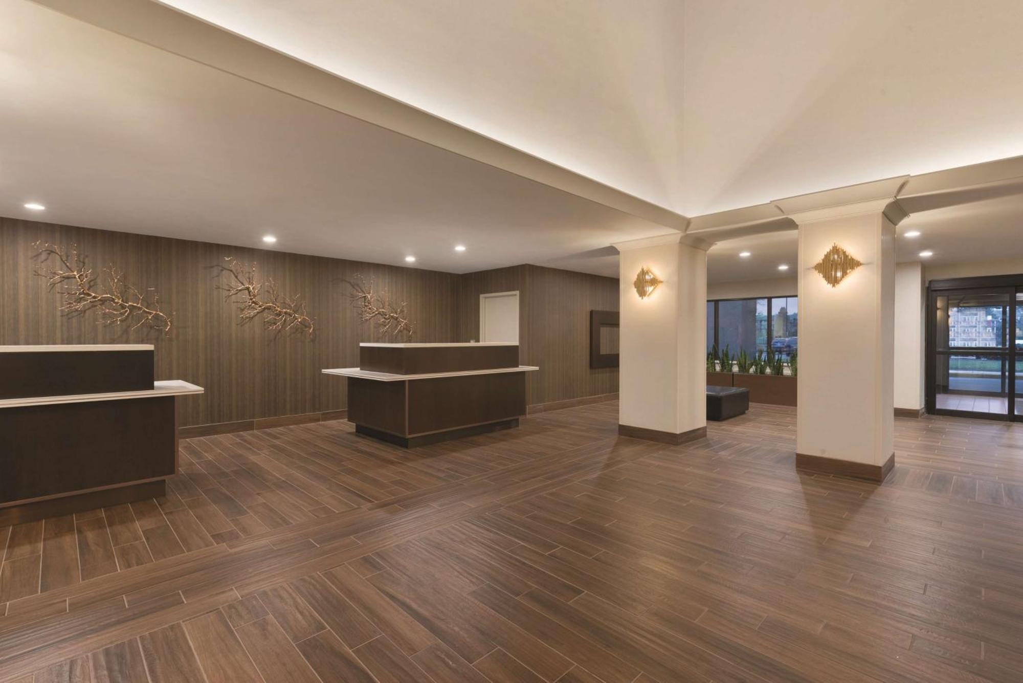 Embassy Suites By Hilton Milwaukee Brookfield Ngoại thất bức ảnh