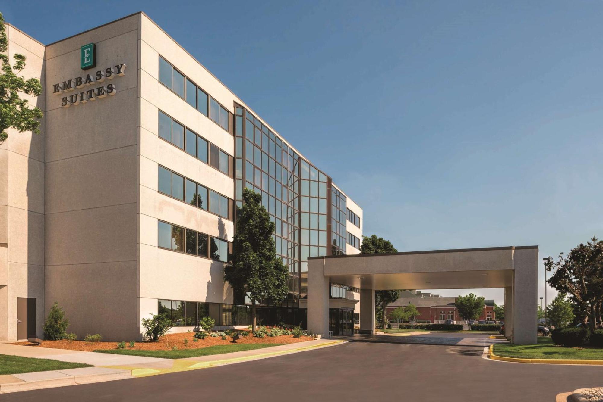 Embassy Suites By Hilton Milwaukee Brookfield Ngoại thất bức ảnh
